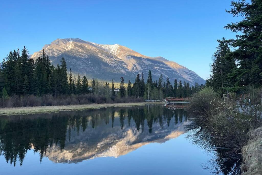 Unit #303 Mountain View 1Br In Canmore Downtown Bagian luar foto